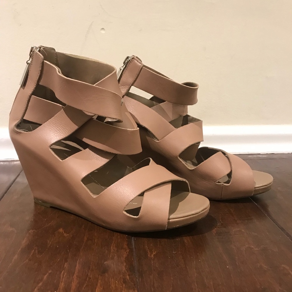Dolce vita wedges